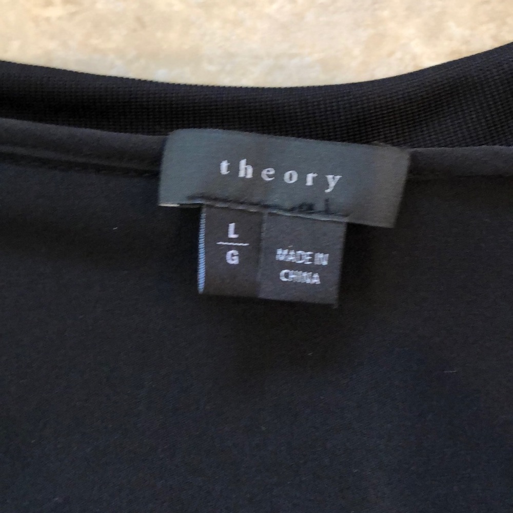 Theory sleeveless 100% silk top.
